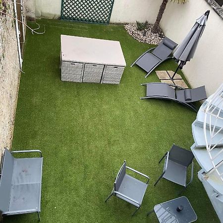 Anselme, F2 Duplex Avec Cour Commune Et Proche De La Mer ,2 Ver-sur-Mer Eksteriør bilde