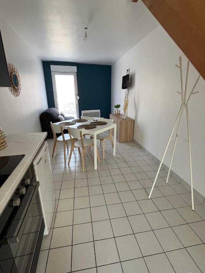 Anselme, F2 Duplex Avec Cour Commune Et Proche De La Mer ,2 Ver-sur-Mer Eksteriør bilde