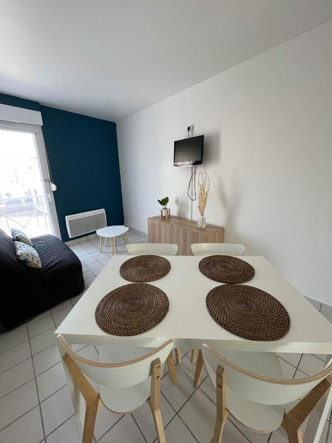 Anselme, F2 Duplex Avec Cour Commune Et Proche De La Mer ,2 Ver-sur-Mer Eksteriør bilde